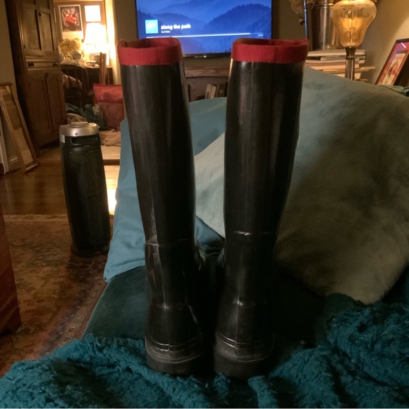 Cole Haan Black patent leather Rain Boots Nike footbed - Size 9 - Picture 9 of 16